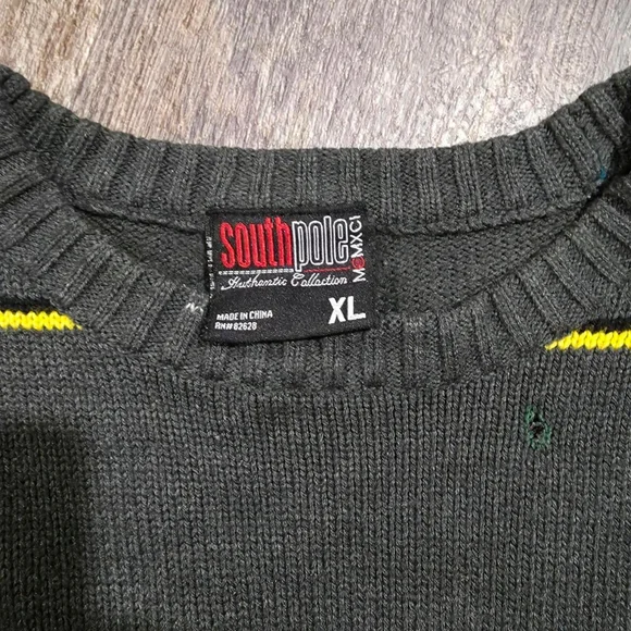 Southpole Grey and multi-colored Men's Size XL Sweater - Picture 3 of 11